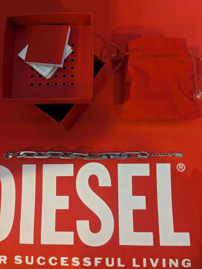 DIESEL 未使用美品グレン期現行モデル Dロゴブレスレット