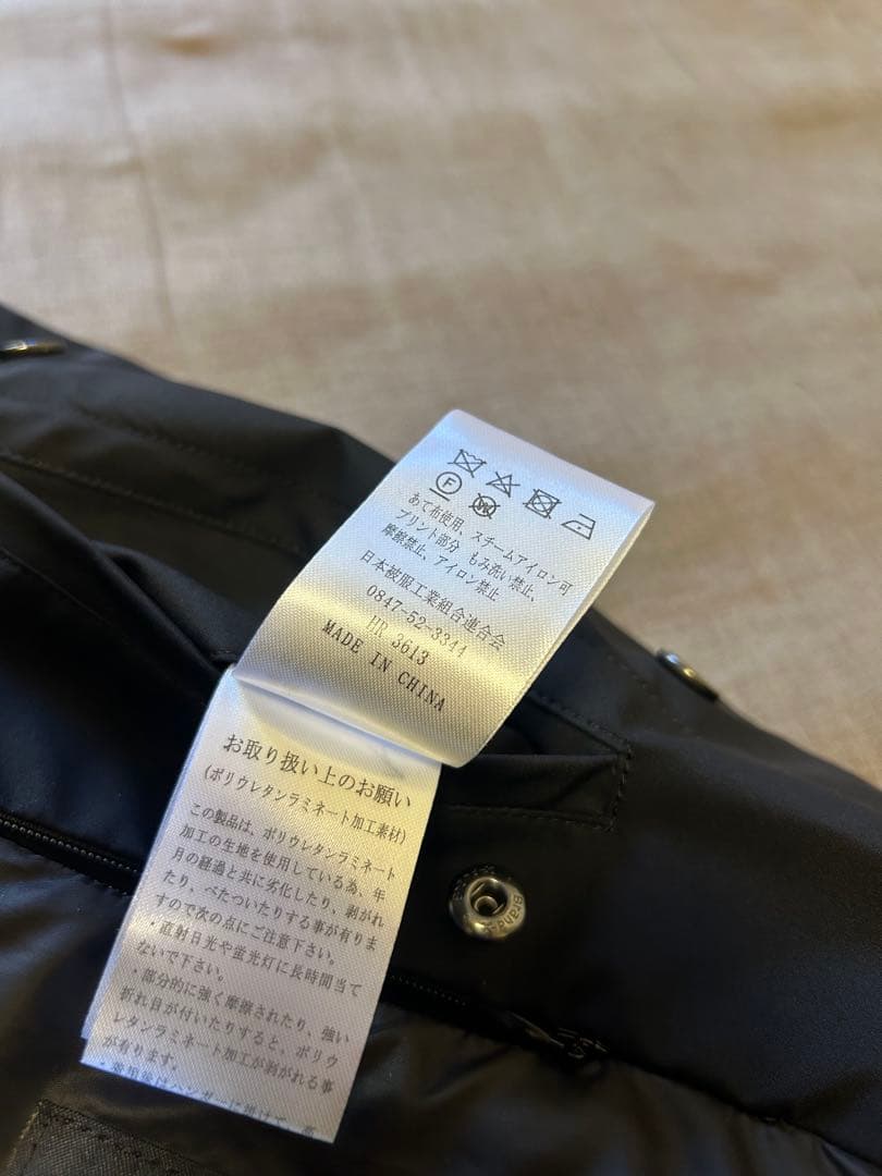 DESCENTE ステンカラーフーデッドスタイリッシュコート