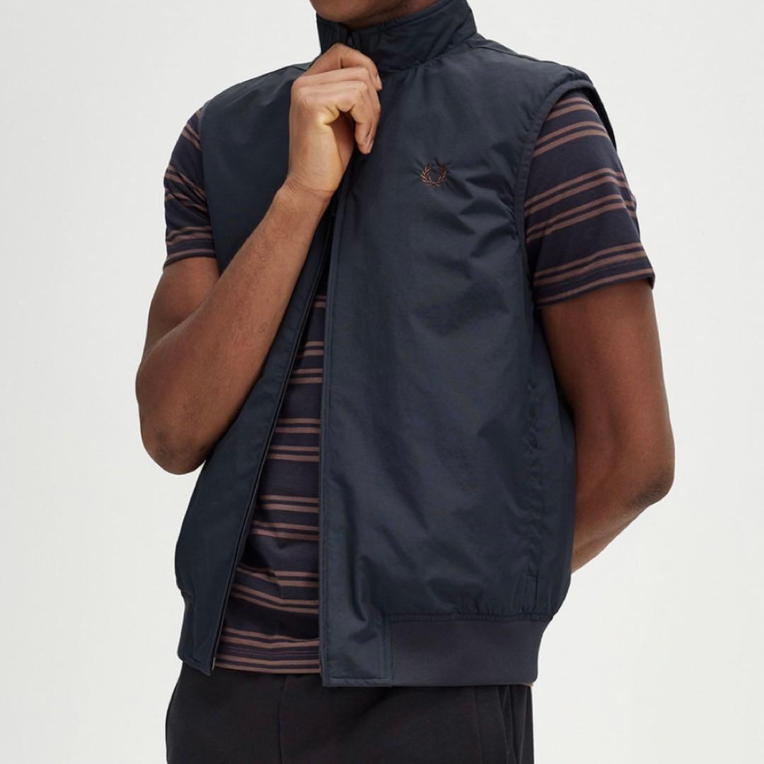 フレッドペリー　FRED PERRY ベスト