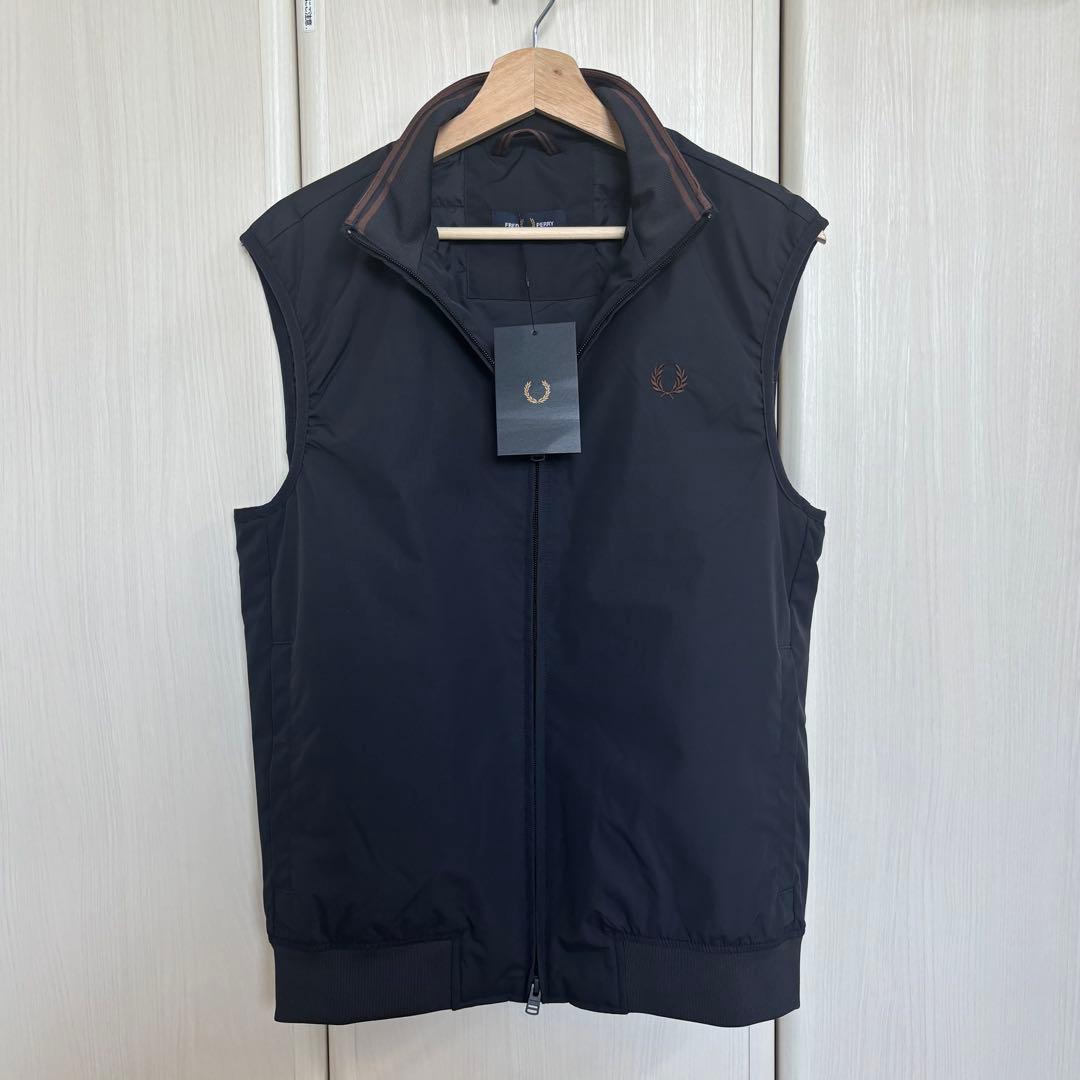 フレッドペリー　FRED PERRY ベスト