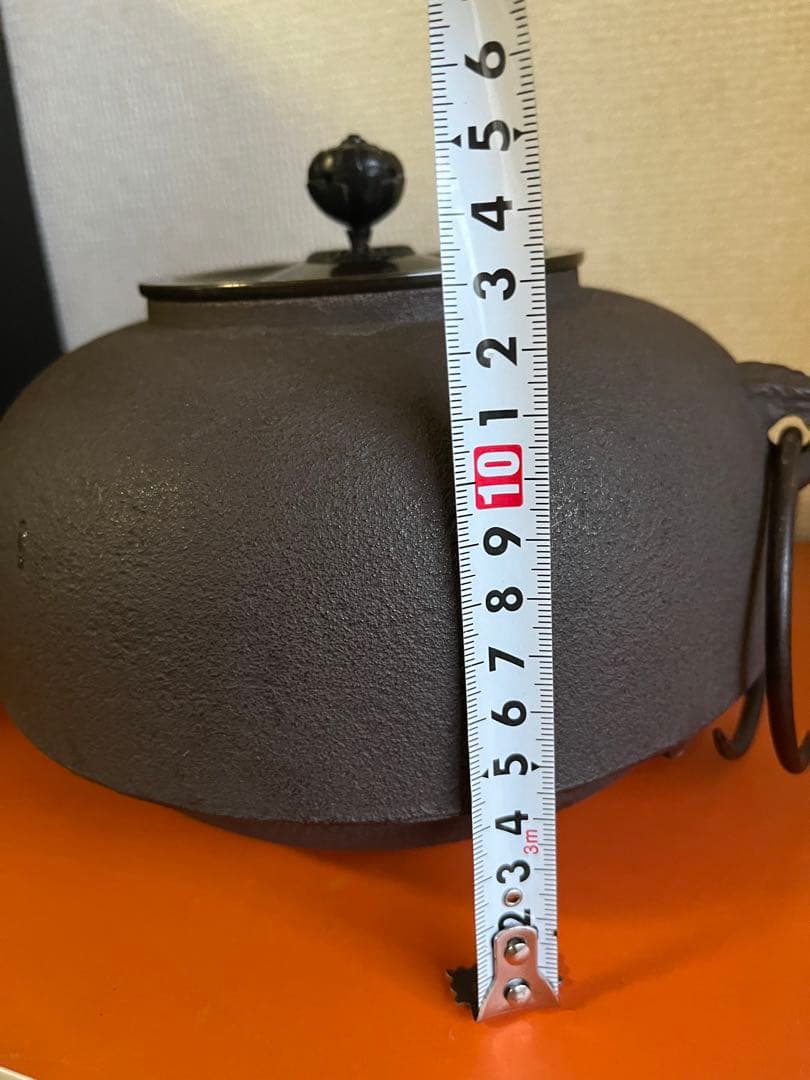 茶道具　風炉釜セット　美品鬼面切合風呂釜付き　鬼面風炉　電気炉付き　前瓦　灰付き