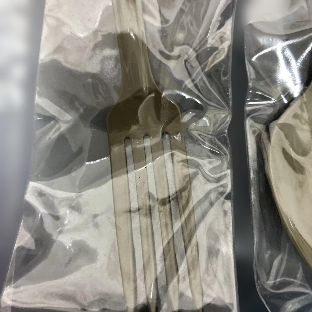 BRUNT チタンスプーン　フォーク　ナイフ　オリーブ　3点セット　未使用