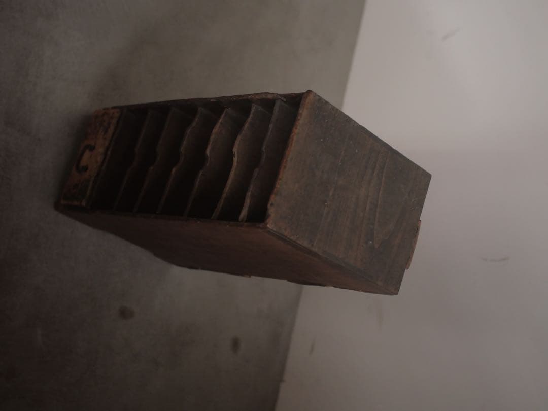 飾り棚　小抽斗　棚　木箱　古家具　古道具　アンティーク　昭和レトロ