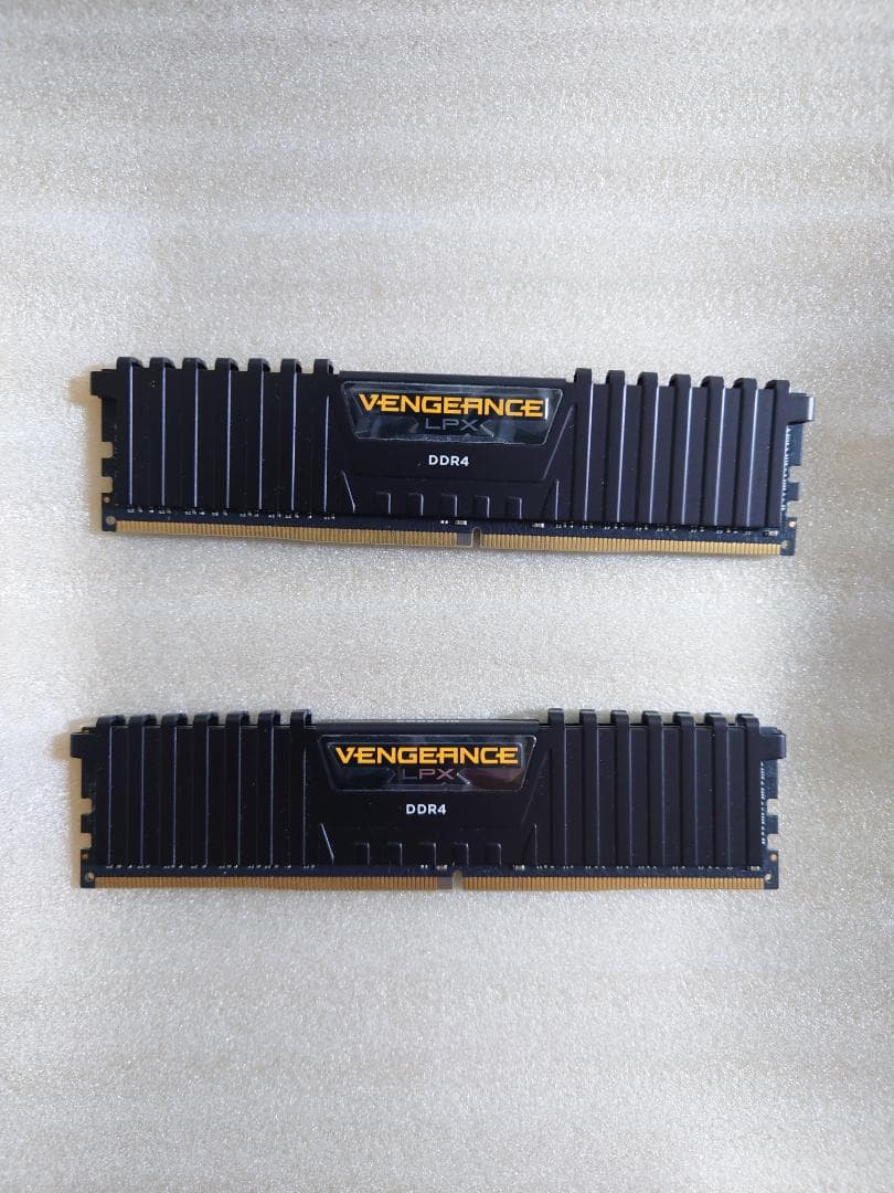 VengeanceDDR4 2666MHz メモリ 32GB(16GB 二枚組)