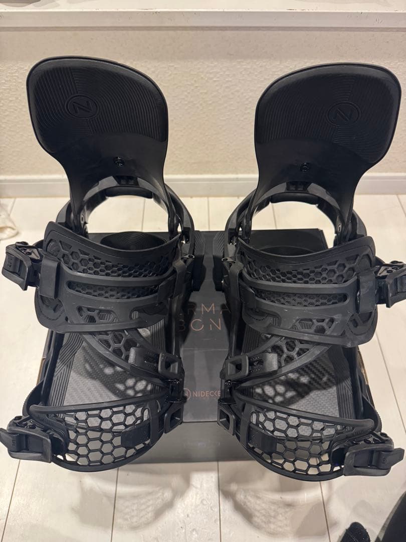 ナイデッカースーパーマチックカーボン