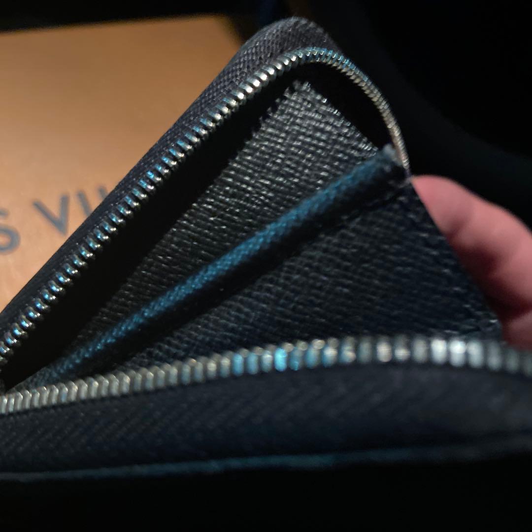 LOUIS VUITTON エピレザー ケース