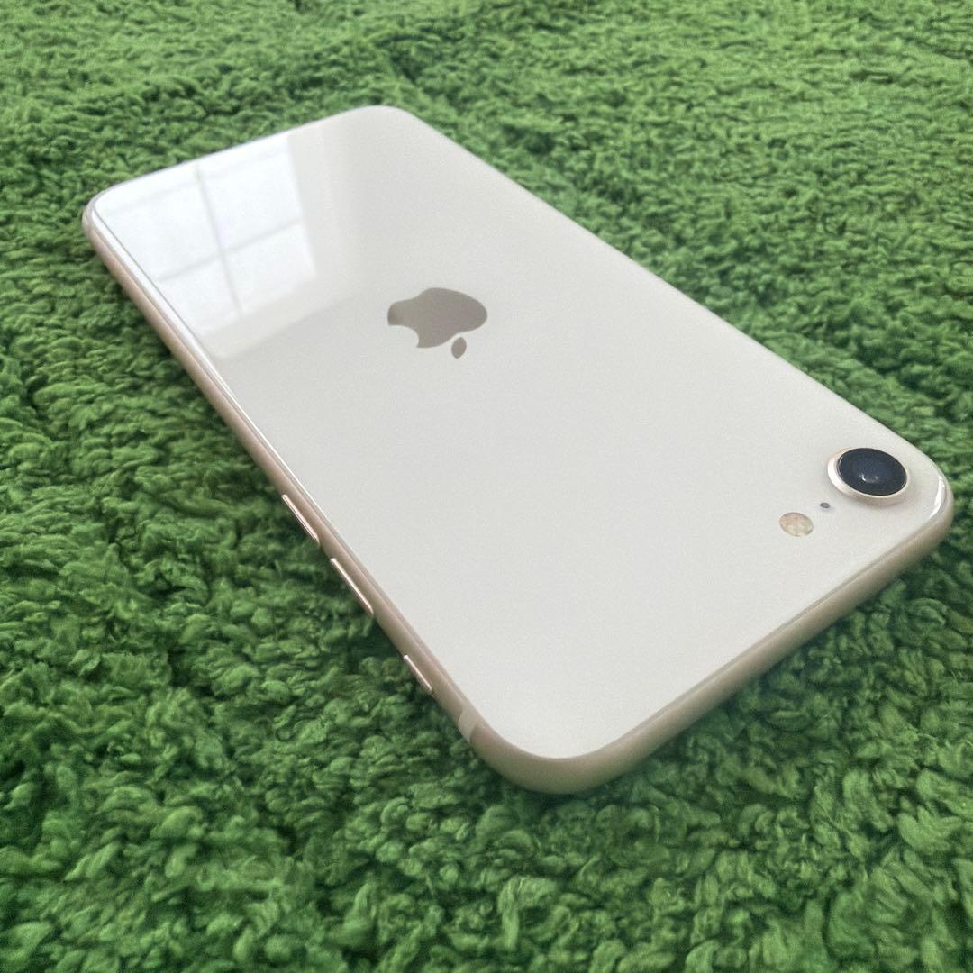 Apple iPhone SE (第3世代) 128GB スターライト本体