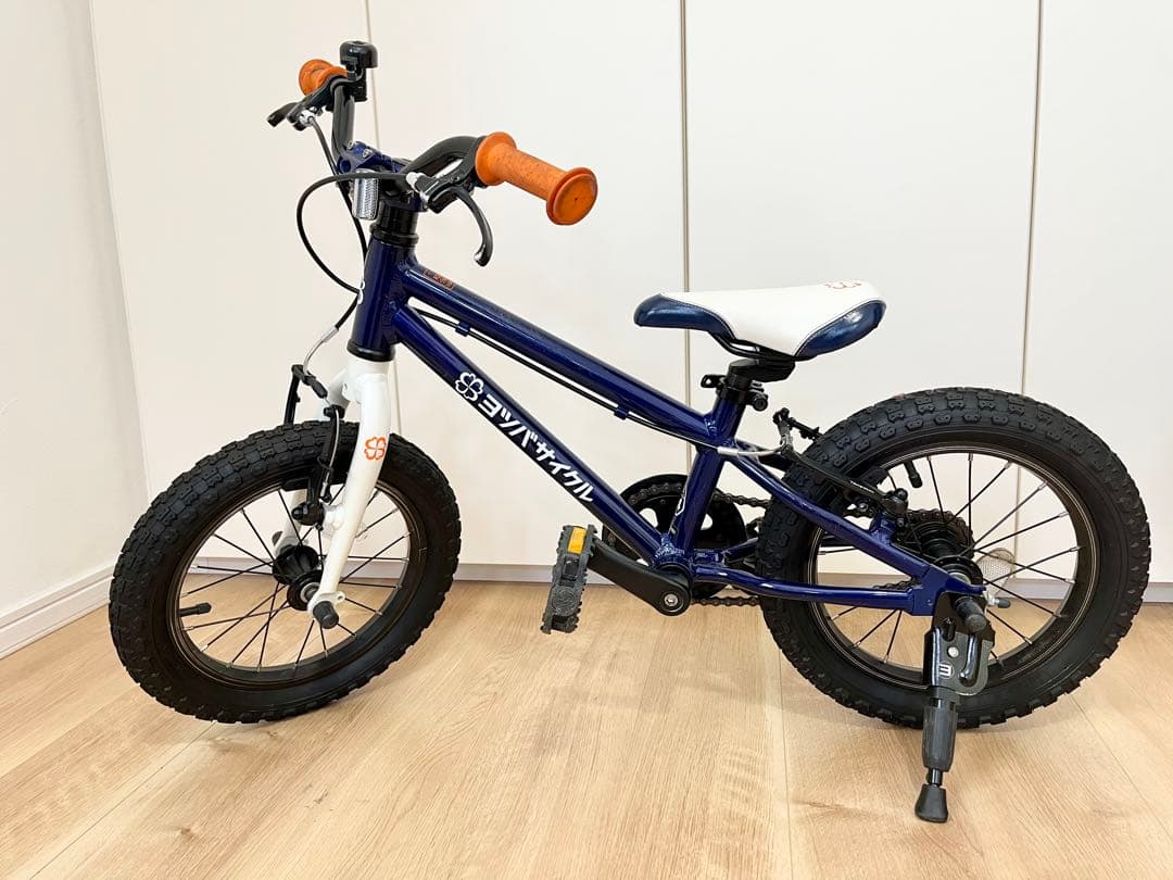 室内保管　送料込み　ヨツバサイクル　14インチ キッズバイク ネイビー