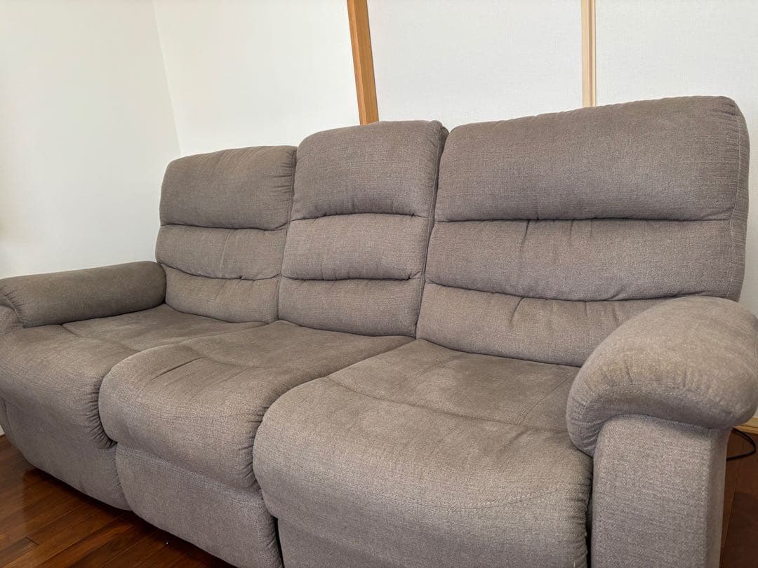 ニトリ　電動リクライニングソファ　３人掛け