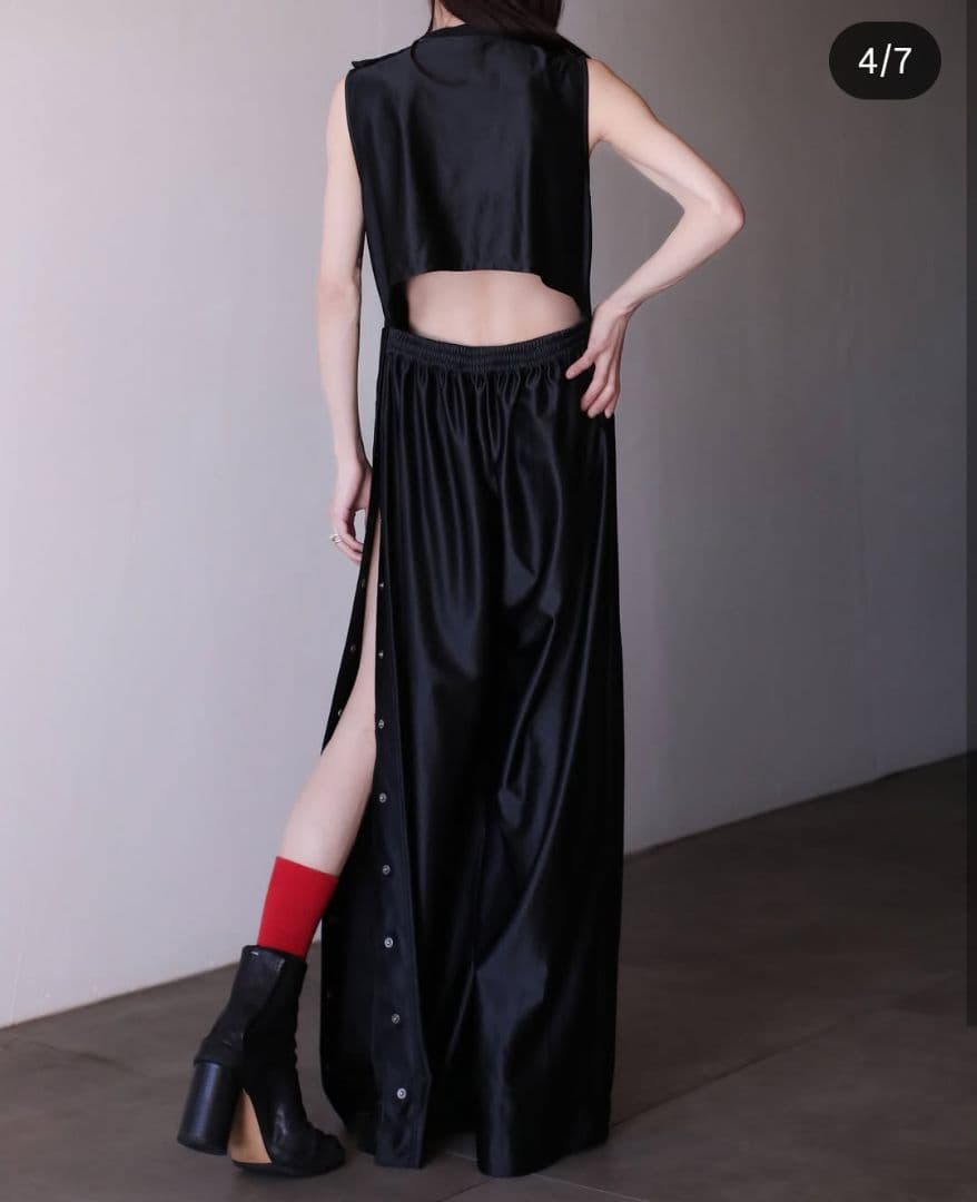 美品 ナイキ ジャンプスーツ オールインワン ブラック ゴールド XS