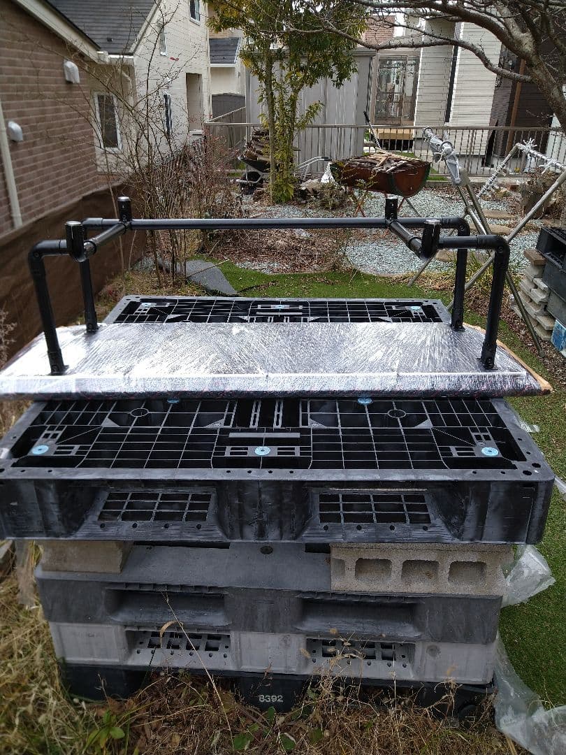 クオン　ハイルーフ　棚　手作り　イレクターパイプ