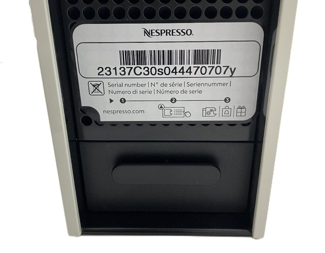 ◇未使用 ネスプレッソ エッセンサ ミニ コーヒーメーカー C30 2023年製