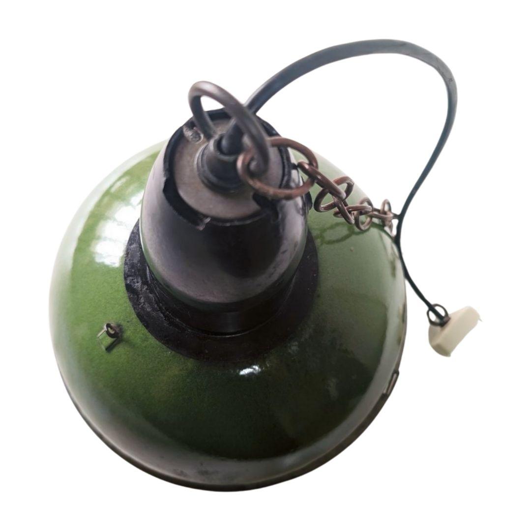 希少　ソビエト時代の雰囲気漂う、グリーンエナメル＆ガラスドームのペンダントライト