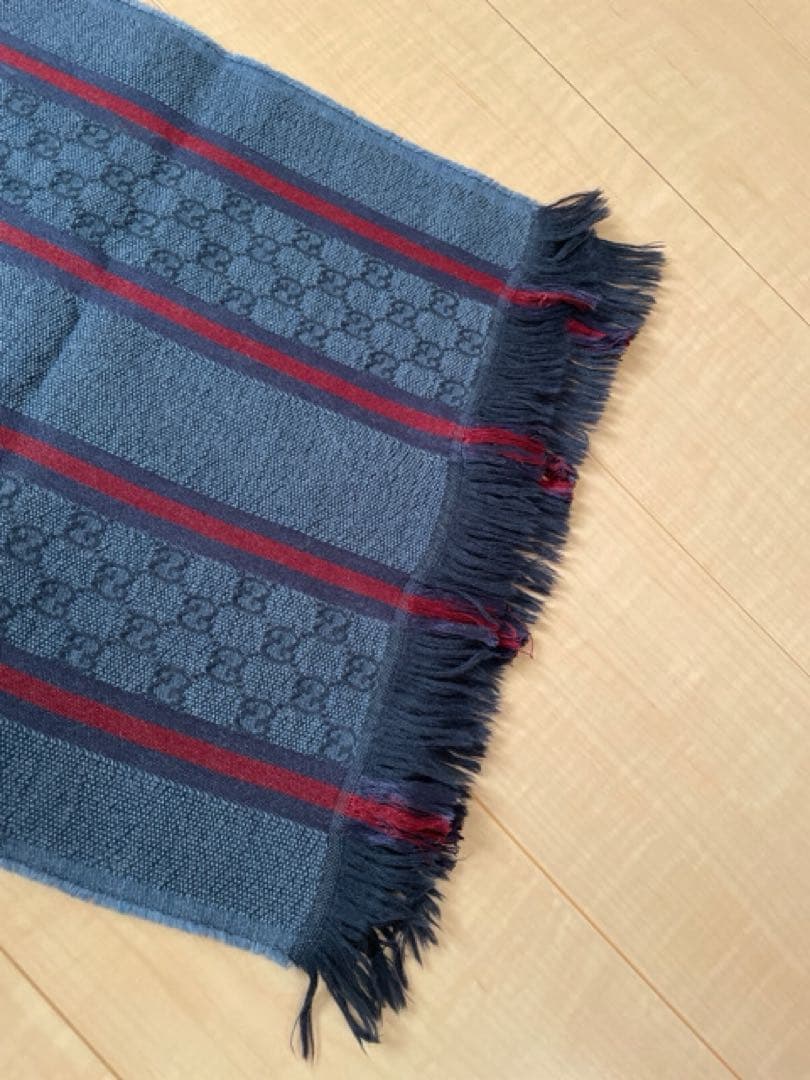 GUCCI ネイビー メンズマフラー