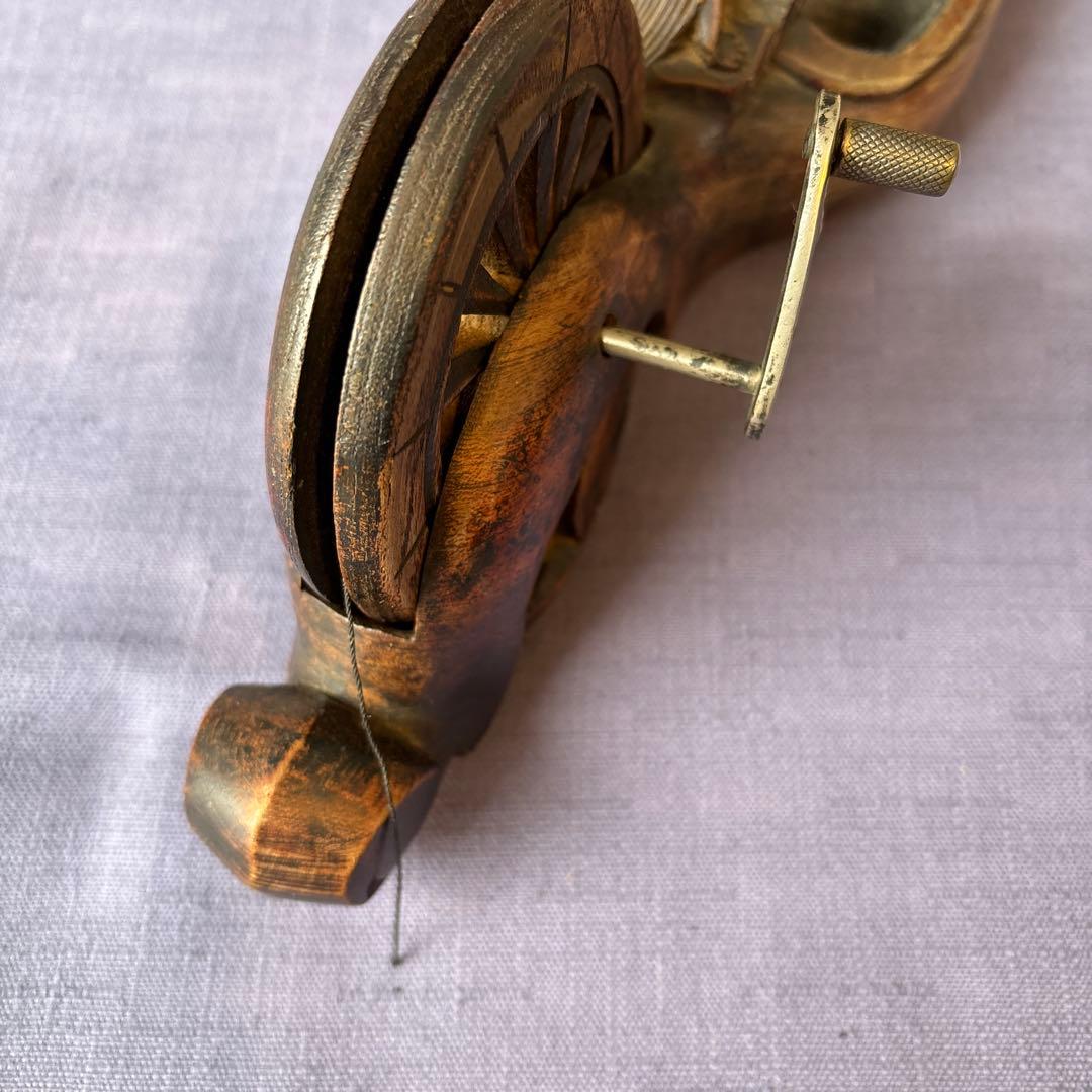 木製の古い墨壺