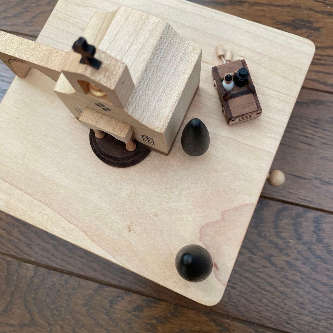 木製教会オルゴール ミニチュア車付き