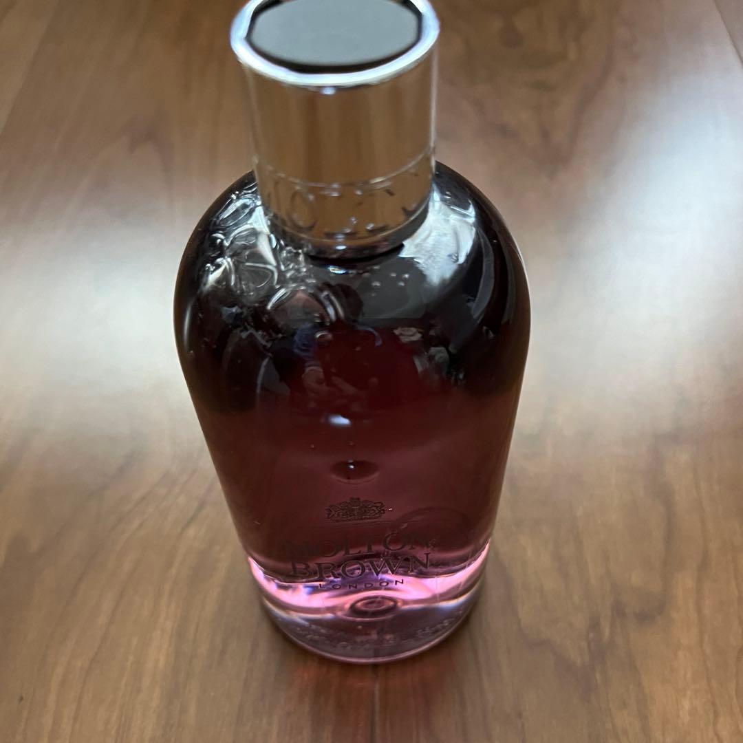 新品 Molton Brown バス＆シャワージェル 300ml 3本セット