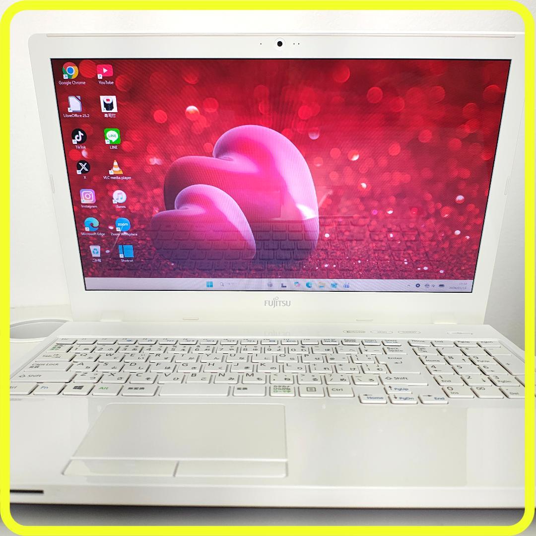 白　新品SSD256GB　カメラ⭐️windows11　ノートパソコン　807