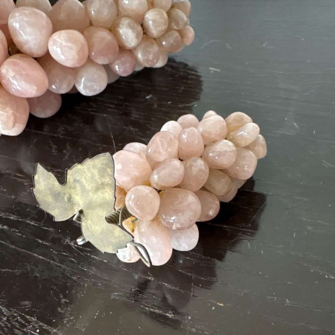 石のピンクの葡萄(大小２個)