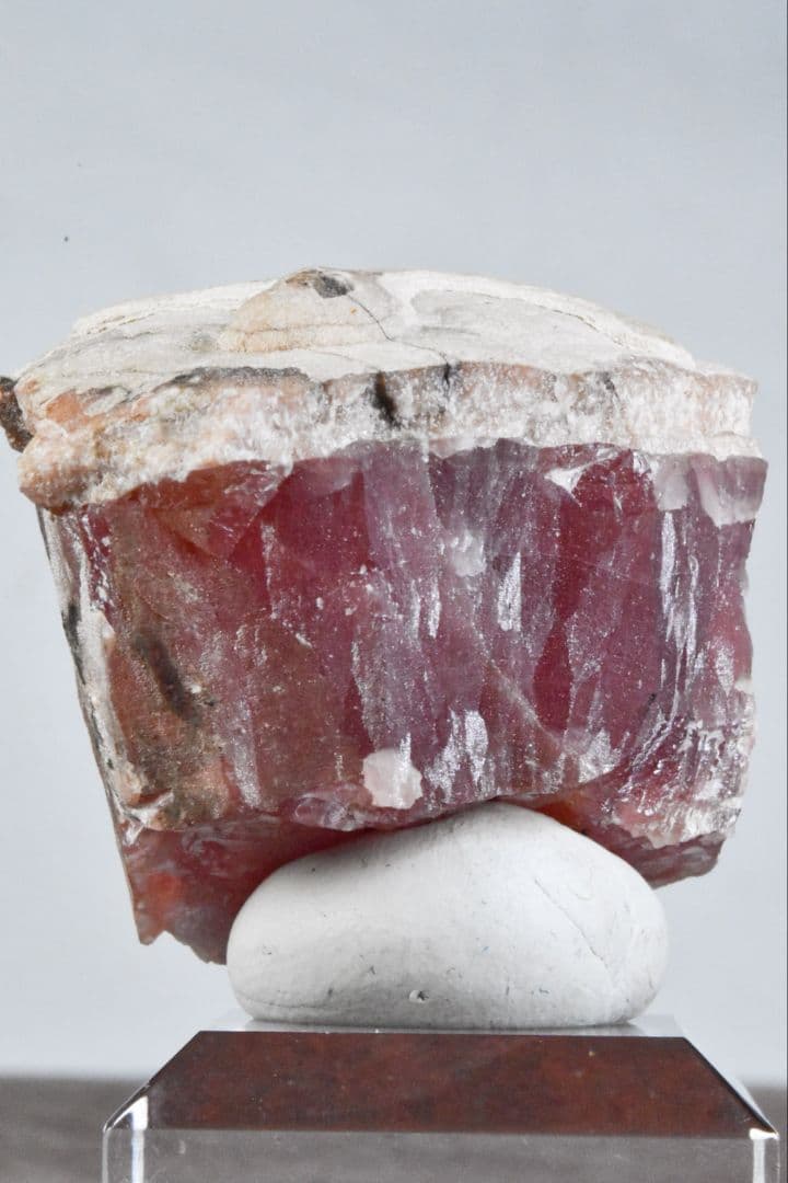 北海道稲倉石鉱山産 菱マンガン鉱 未研磨01