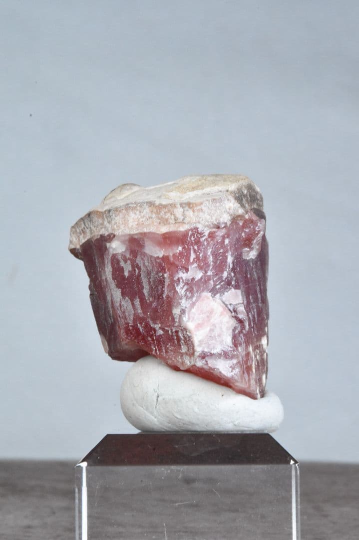 北海道稲倉石鉱山産 菱マンガン鉱 未研磨01