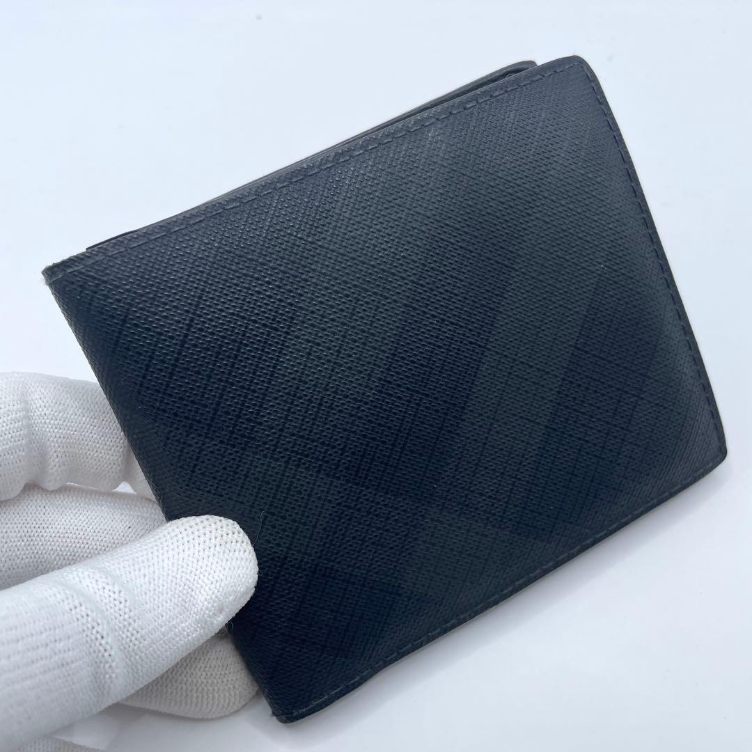 良品✨ BURBERRY スモークドチェック 二つ折り財布 PVC レザー 黒