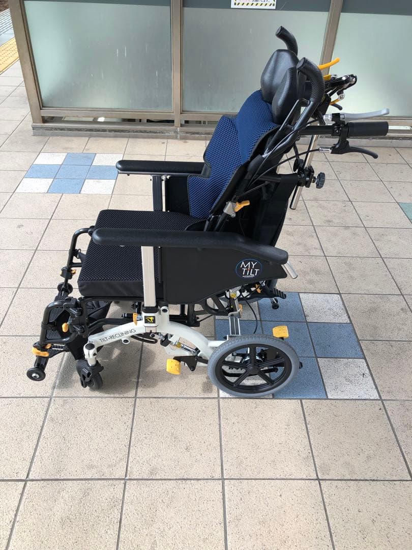 超スリム＆コンパクトリクライニング車椅子マイチルトシリーズ。MH-CR2