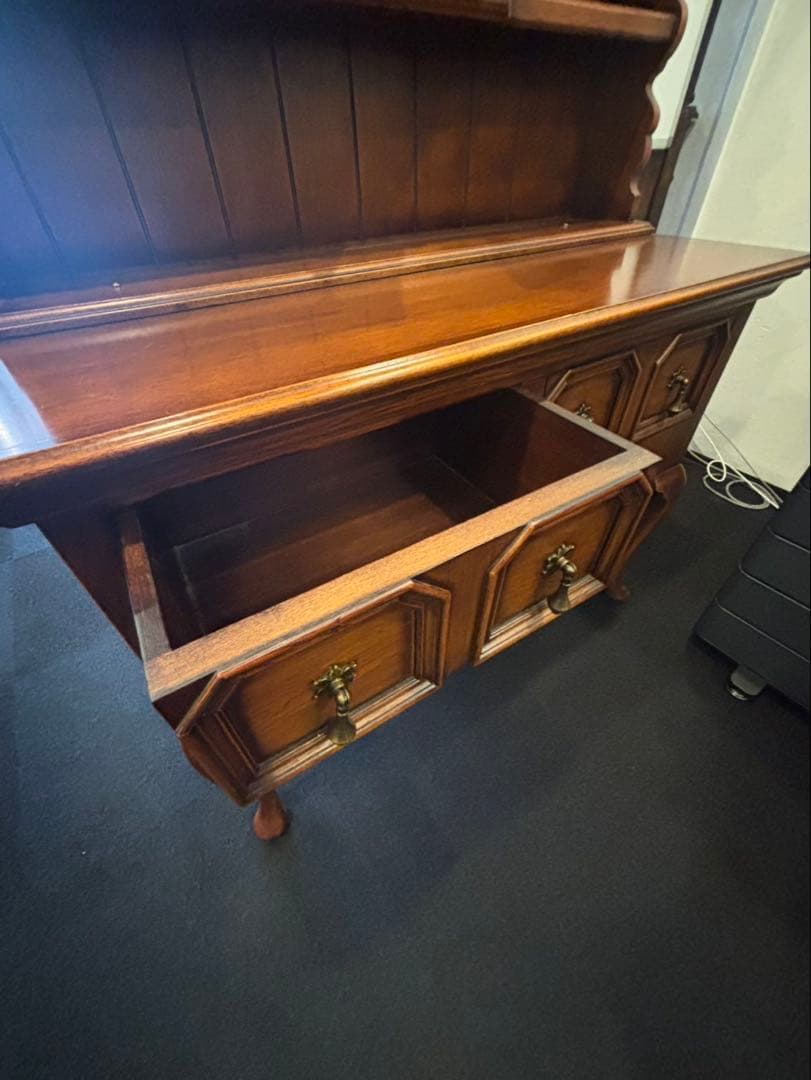 木製収納家具 スカラップエッジ　ビンテージ　飾り棚