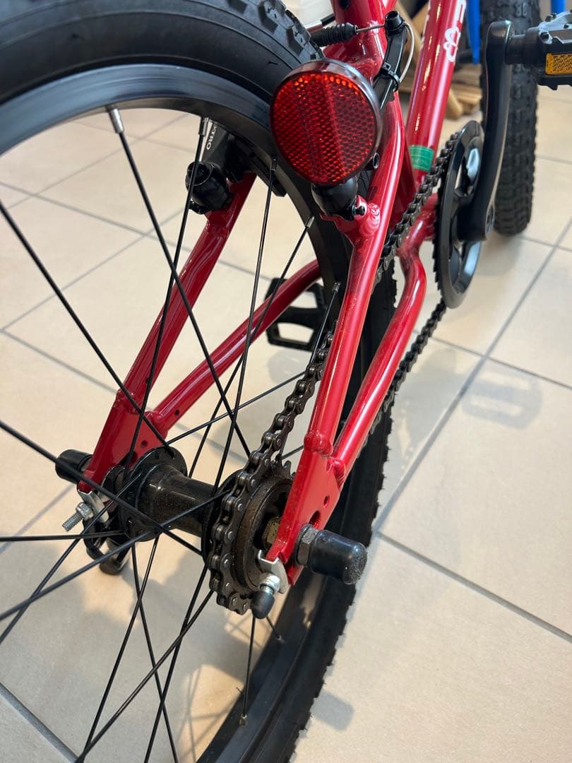 ヨツバサイクル　20インチ　赤×青