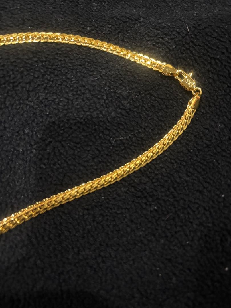 ゴールドカラー　ネックレス