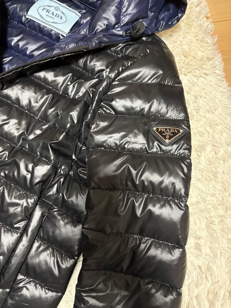 k*0様 PRADA ブラック ダウンジャケット フード付き
