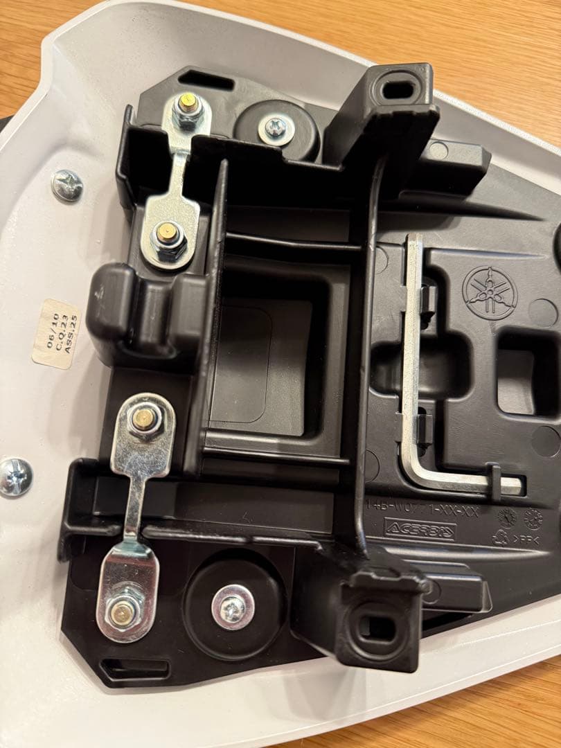 シングルシートカウル　ヨーロッパヤマハ純正アクセサリー　YZF-R1