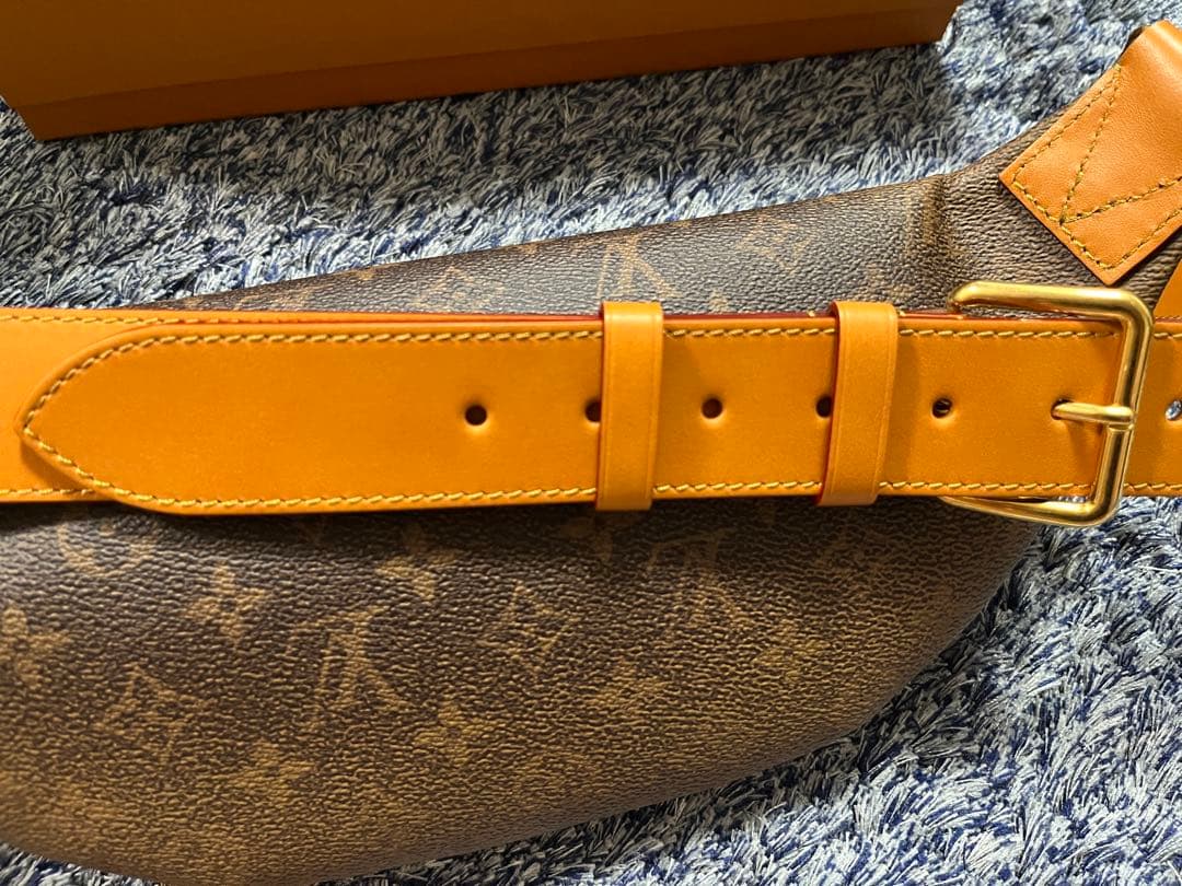 LOUIS VUITTON ルイヴィトン バムバッグ