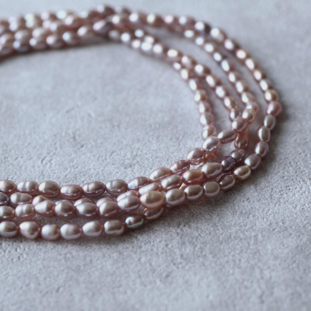 モーブピンクベビーパールロングネックレス　ベビーパール　ピンク　ロングネックレス