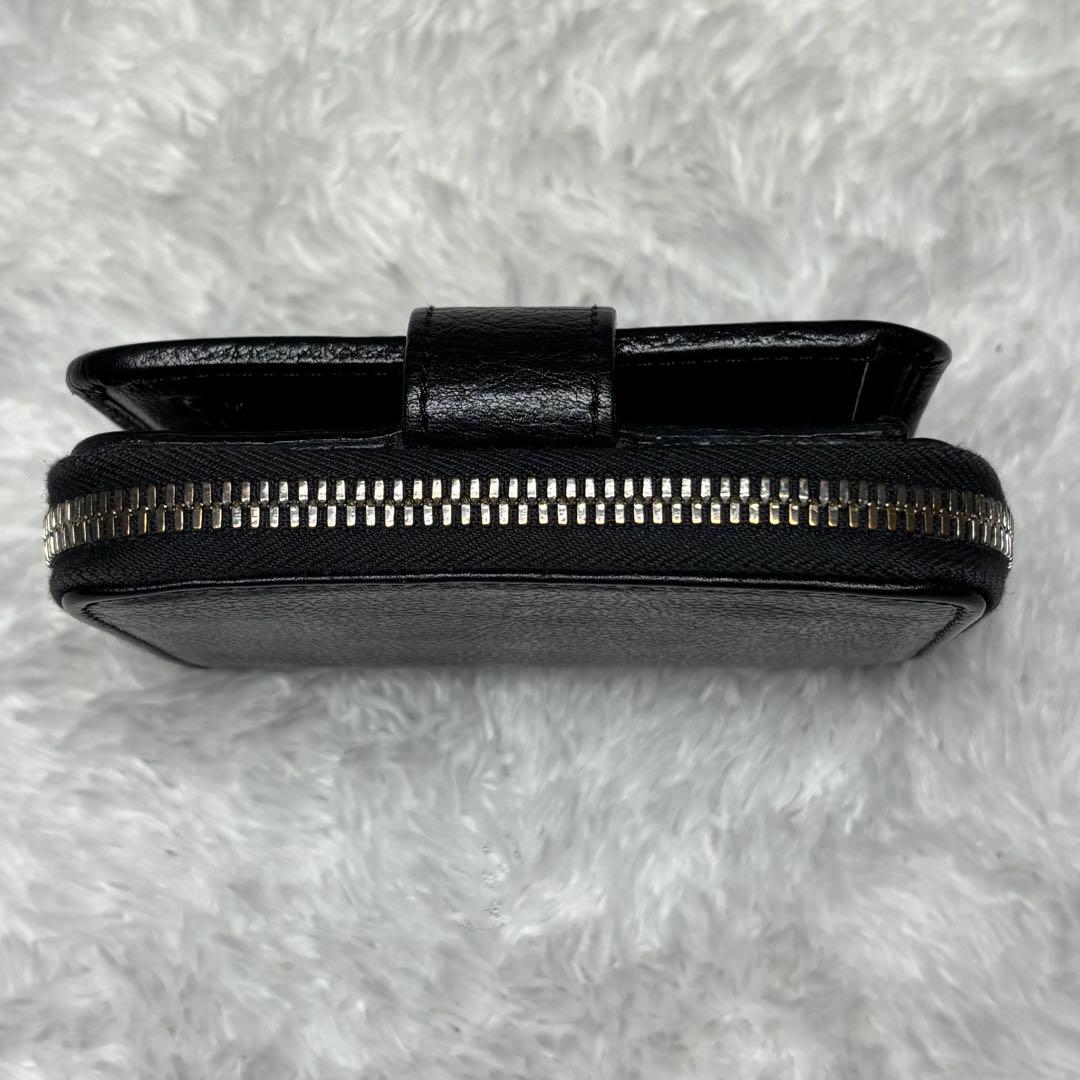 IL BISONTE イルビゾンテ 二つ折り財布 黒 ラウンドジップ 金ボタン