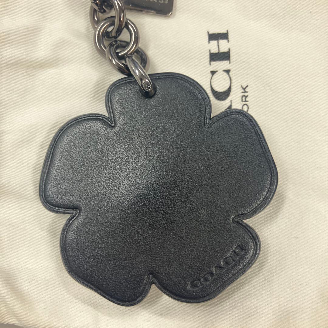 COACH キーホルダー チェリーと花