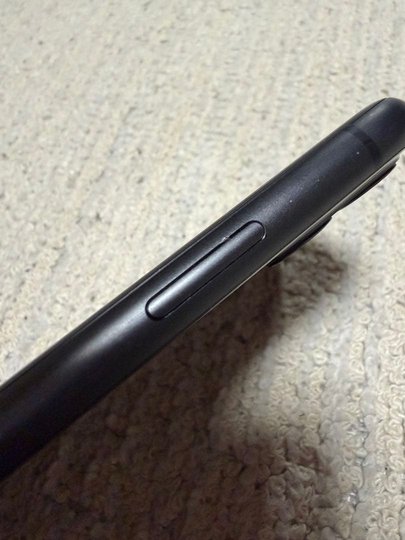 iPhone11 ブラック128G SIMフリー 美品ケース付き