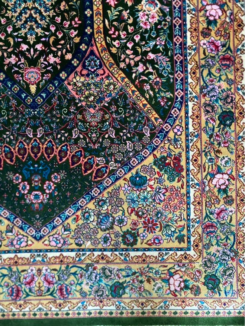 最希少作 ペルシャ絨毯 イラン クム産　シルク100% 手織り289万ノット　緑