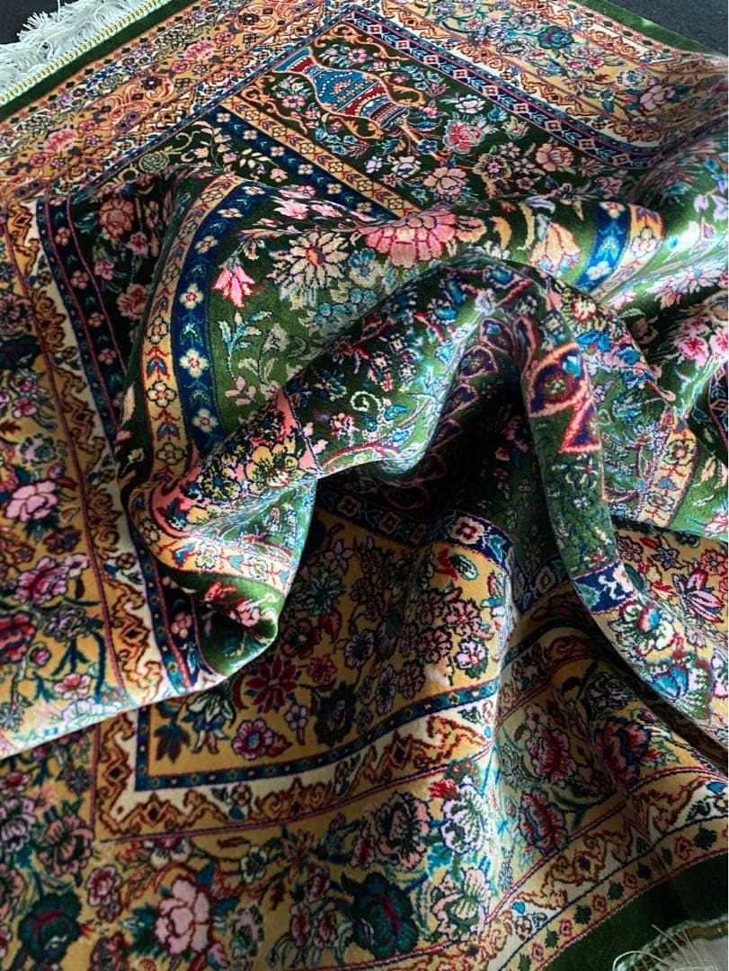 最希少作 ペルシャ絨毯 イラン クム産　シルク100% 手織り289万ノット　緑