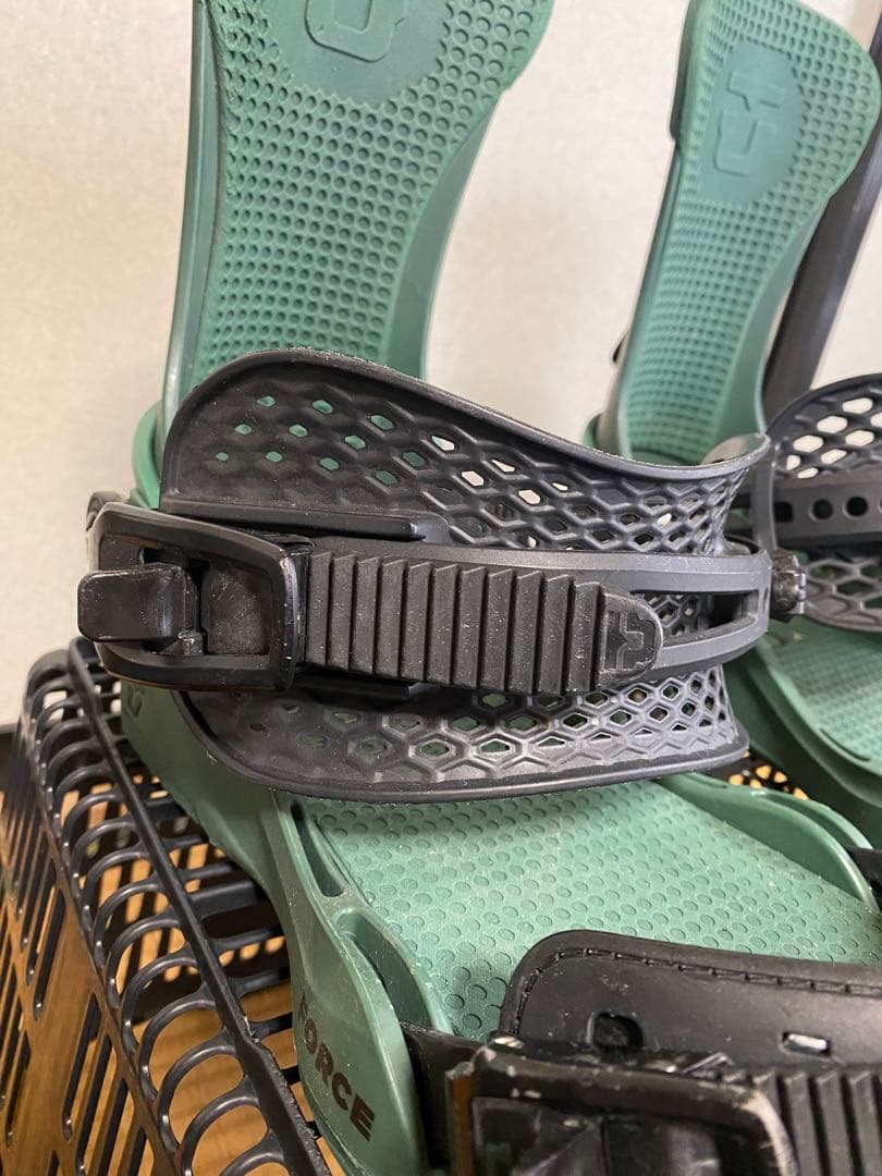 し*う様 UNION フォース　旧モデル スノーボードビンディング M サイズ