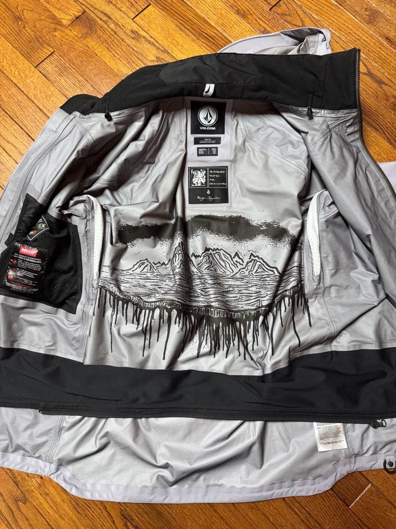 スノーボード volcom guch jacket size s