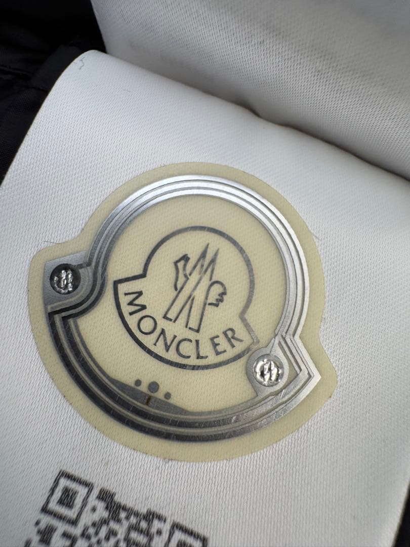 モンクレール ライエRaieショートダウンジャケットブラックサイズ2 巾着袋付き