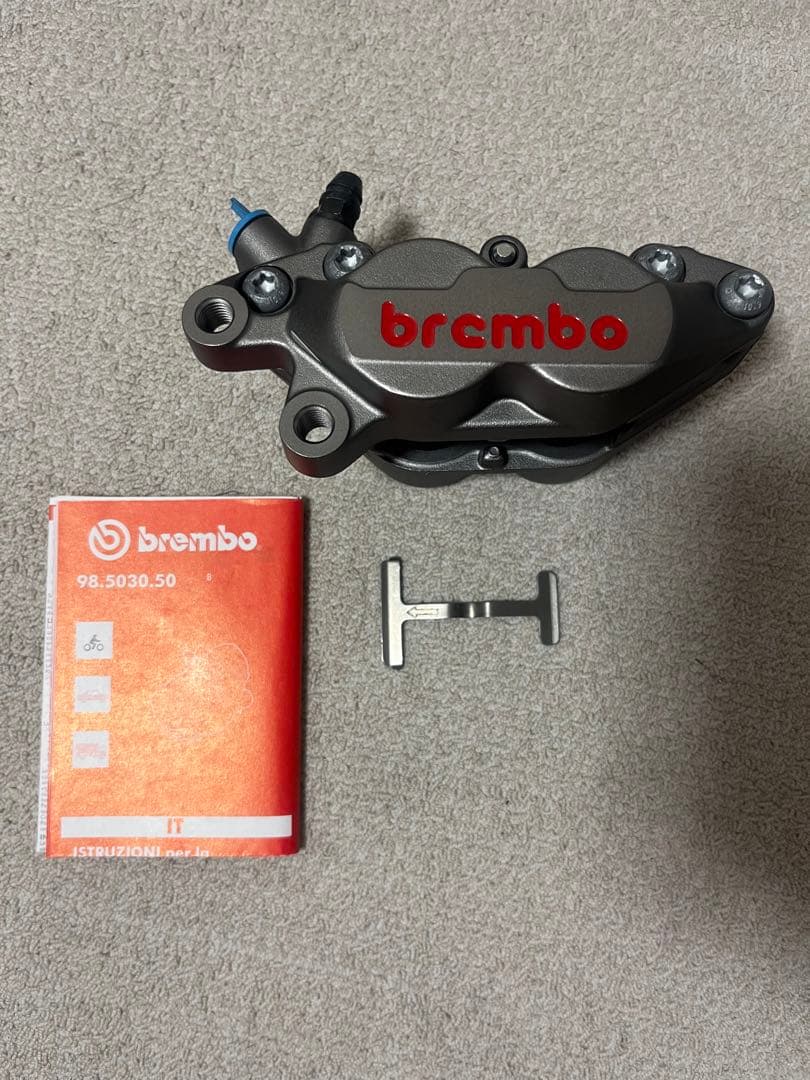 ブレンボキャリパー　左　ピッチ40mm 正規品