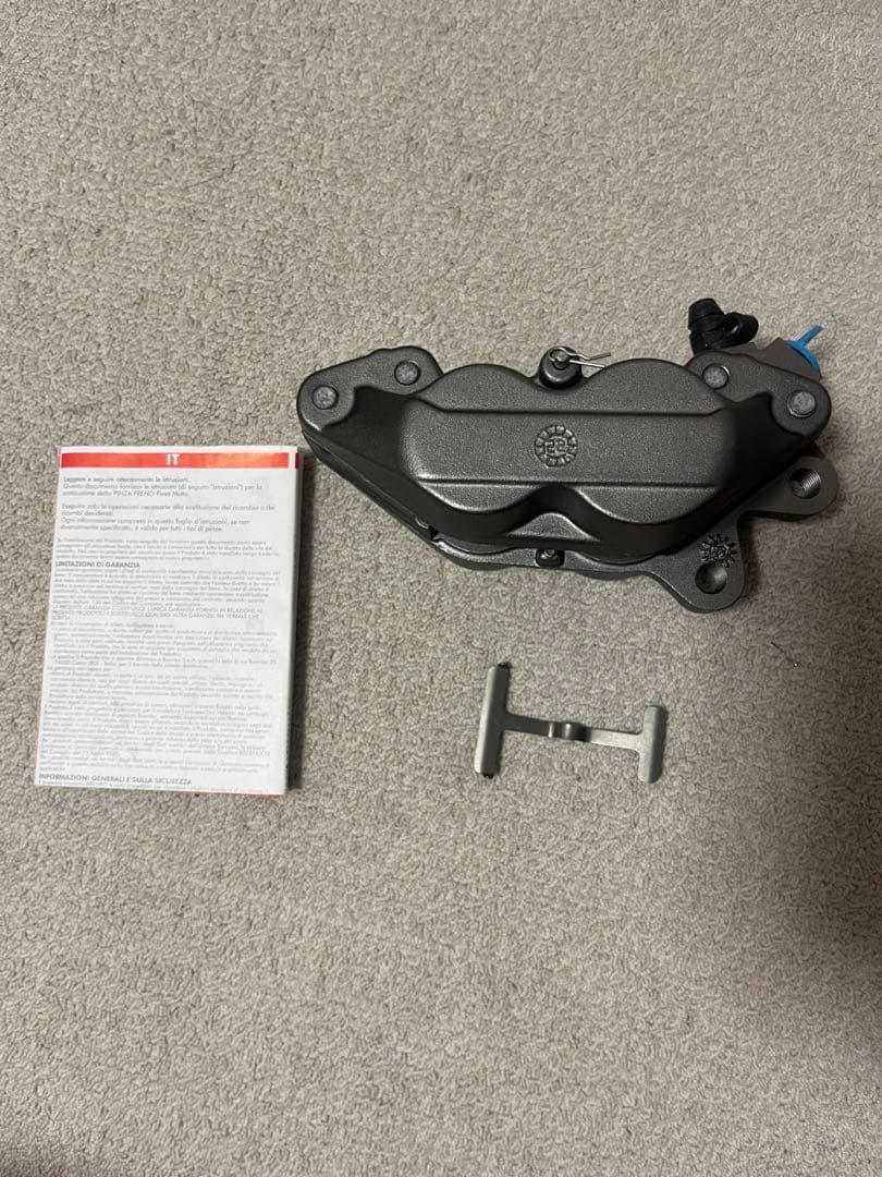 ブレンボキャリパー　左　ピッチ40mm 正規品