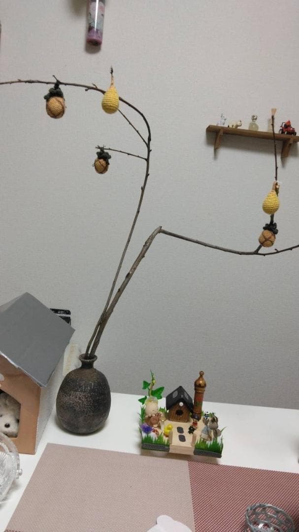 ナチュラルデコレーション用枝物と花瓶