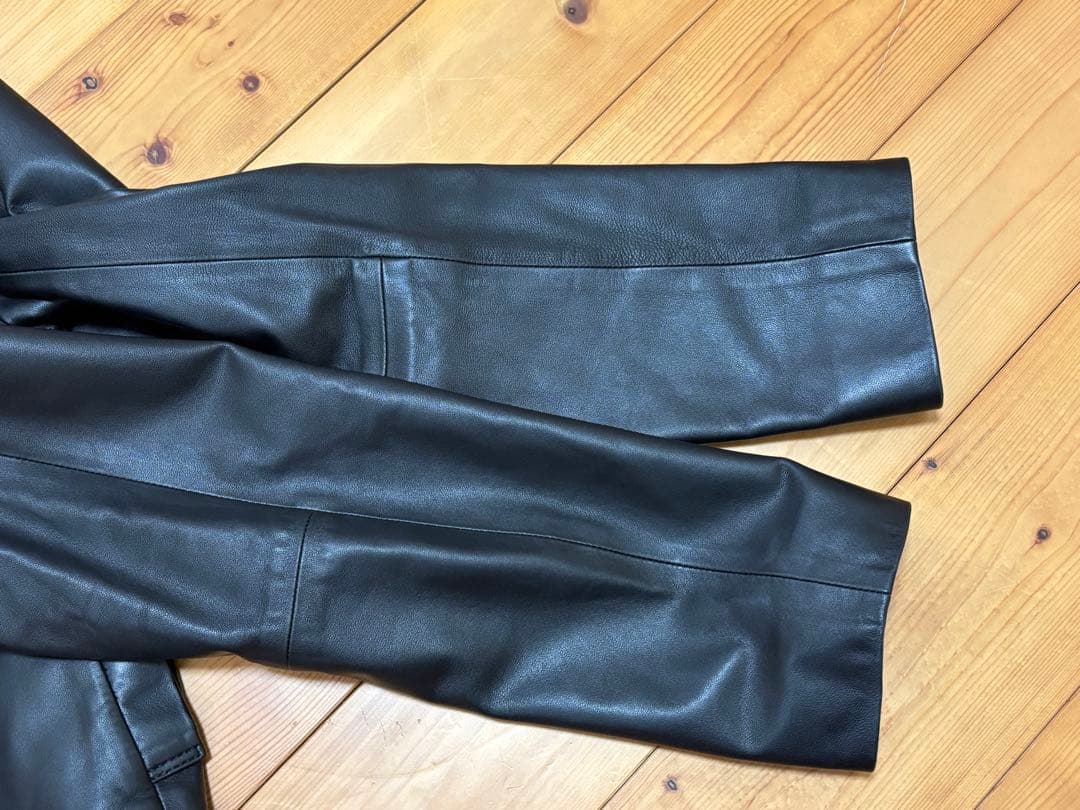 美品　新品同様　自由区　オンワード　ラムレザージャケット　羊革ライダース　黒