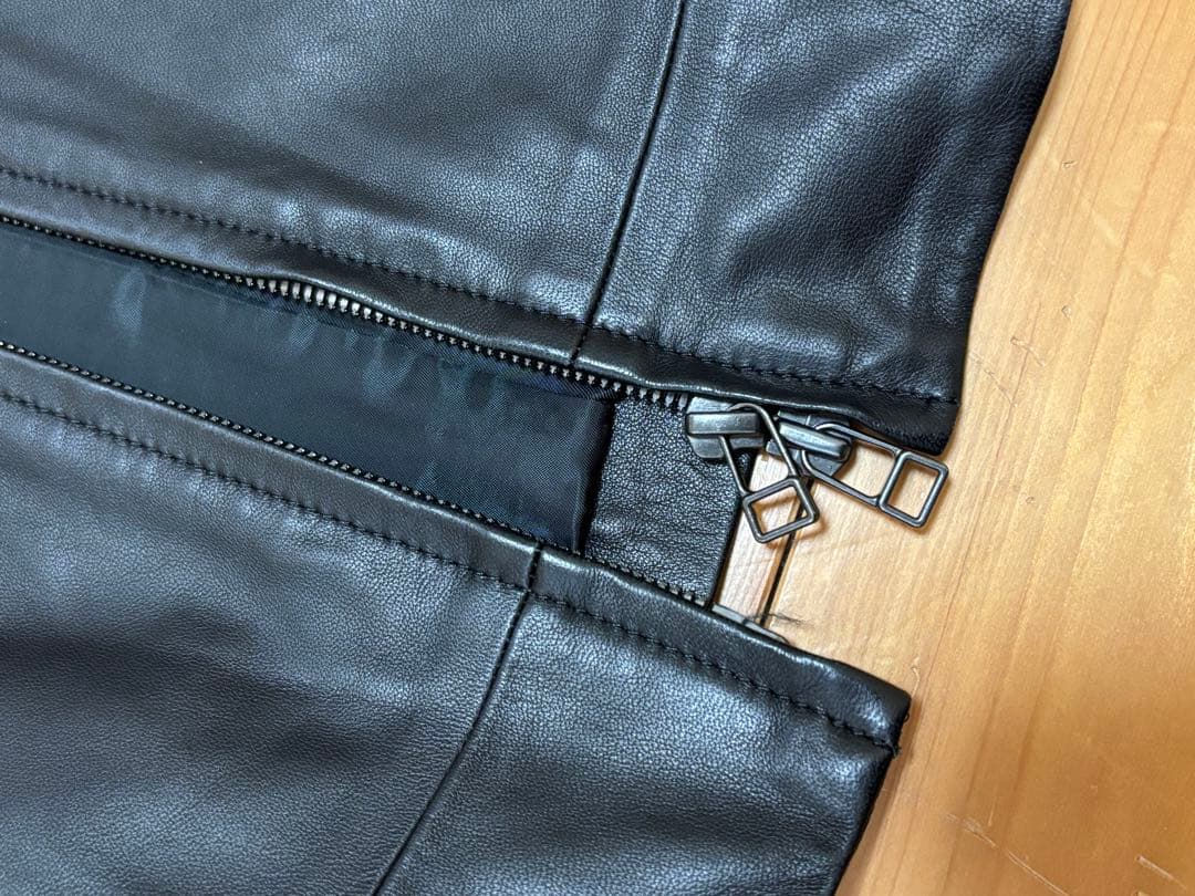 美品　新品同様　自由区　オンワード　ラムレザージャケット　羊革ライダース　黒