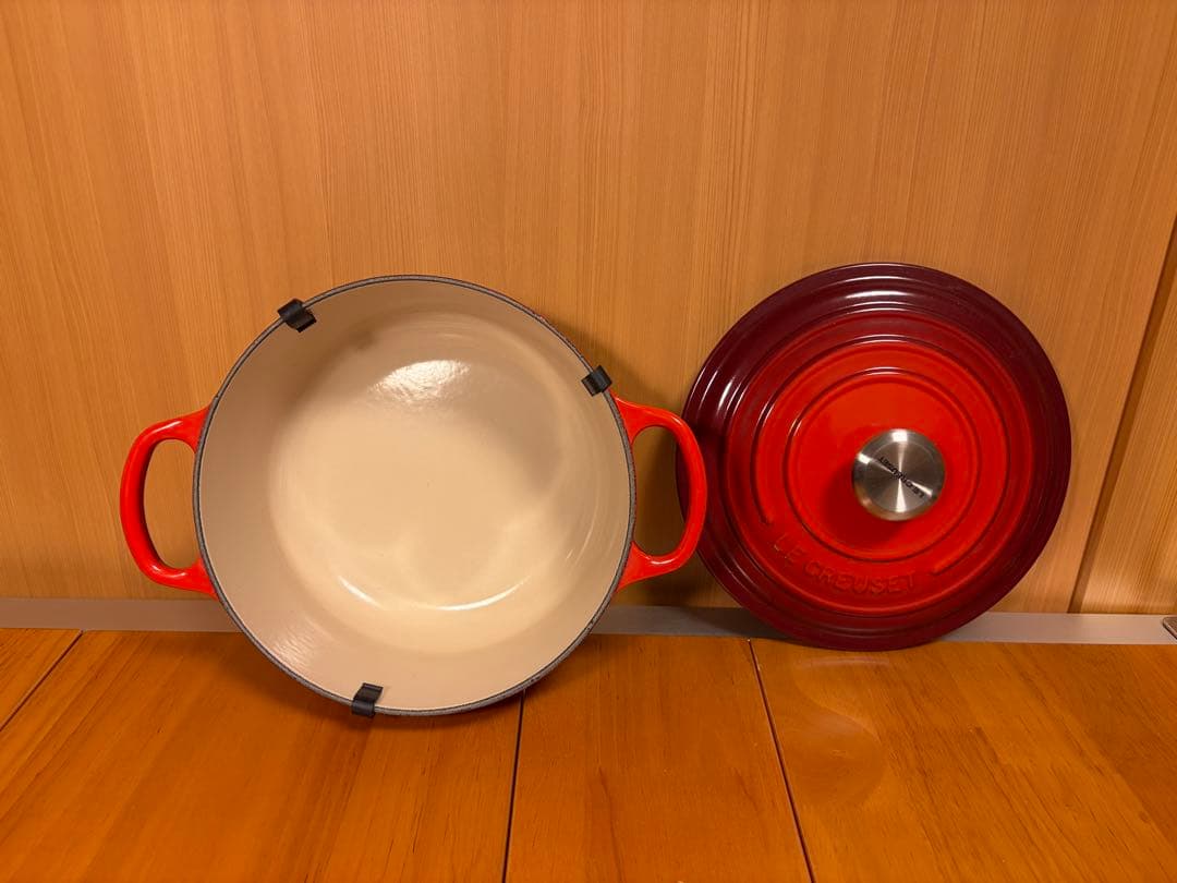 ル・クルーゼ シグニチャー ココットロンド チェリー 20cm (料理本付き)