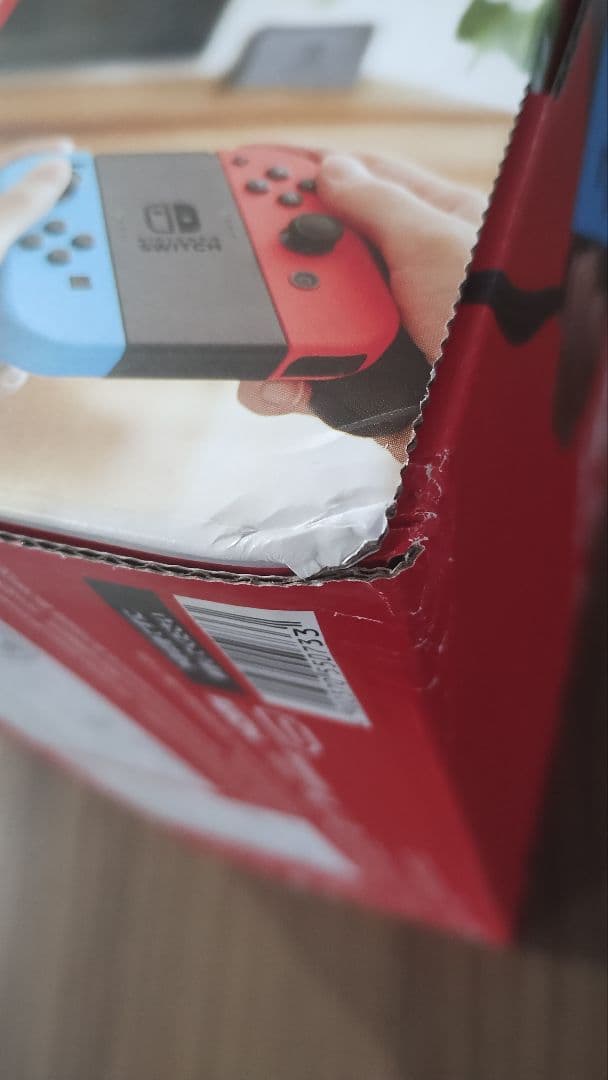 未開封　Nintendo Switch本体 青/赤 Joy-Con付き