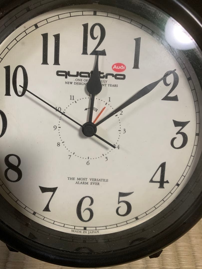アウディクアトロ　掛け時計